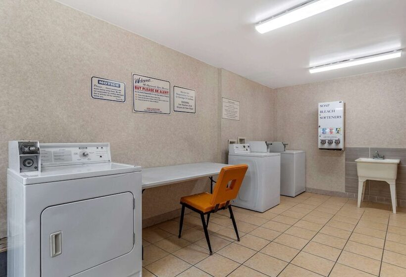 בית מלון כפרי Quality Inn