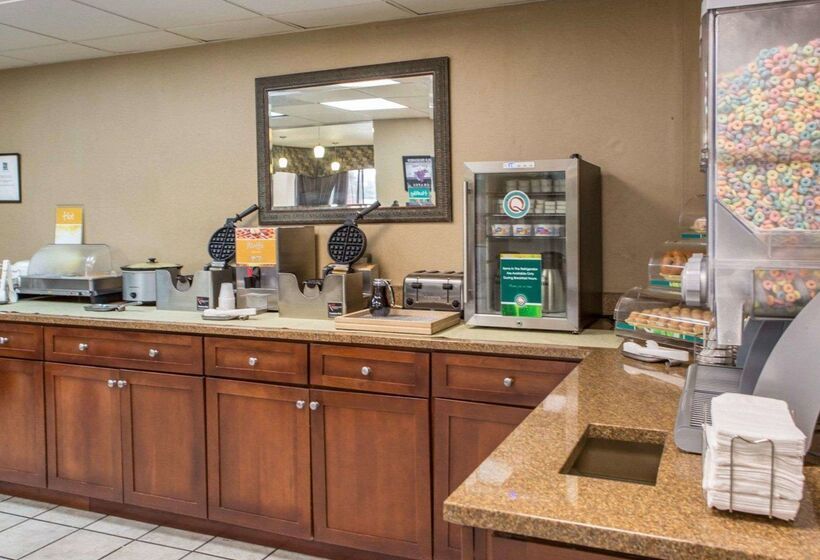 هتل Quality Inn Merchants Drive