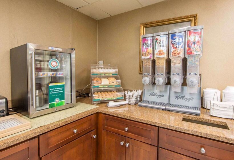 هتل Quality Inn Merchants Drive