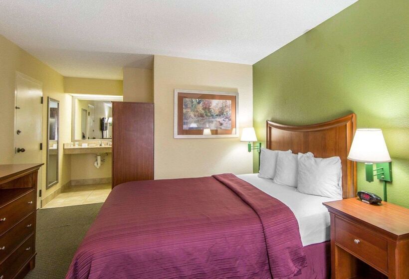هتل Quality Inn Merchants Drive