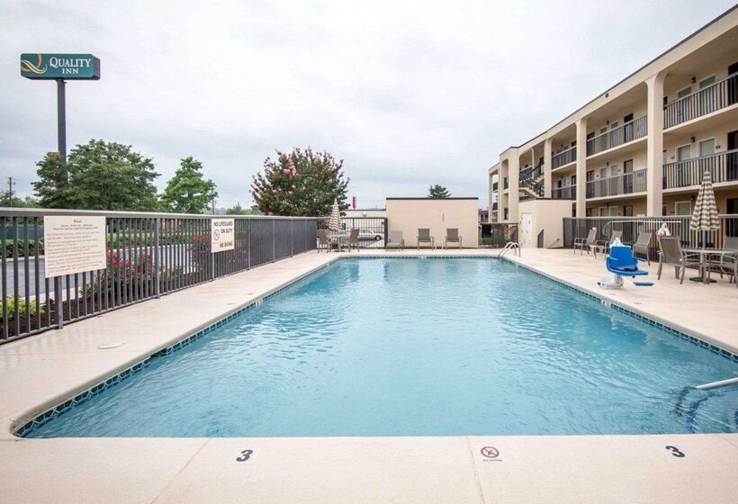 هتل Quality Inn Merchants Drive