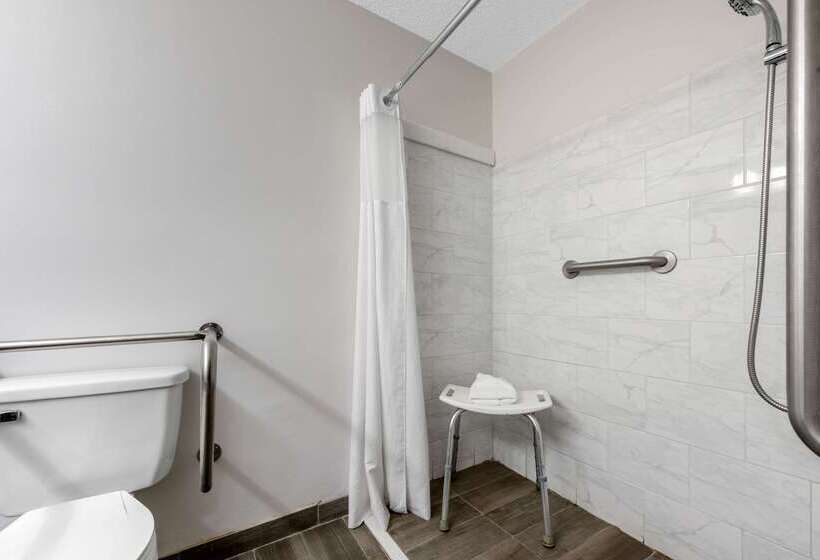 فندق Quality Inn