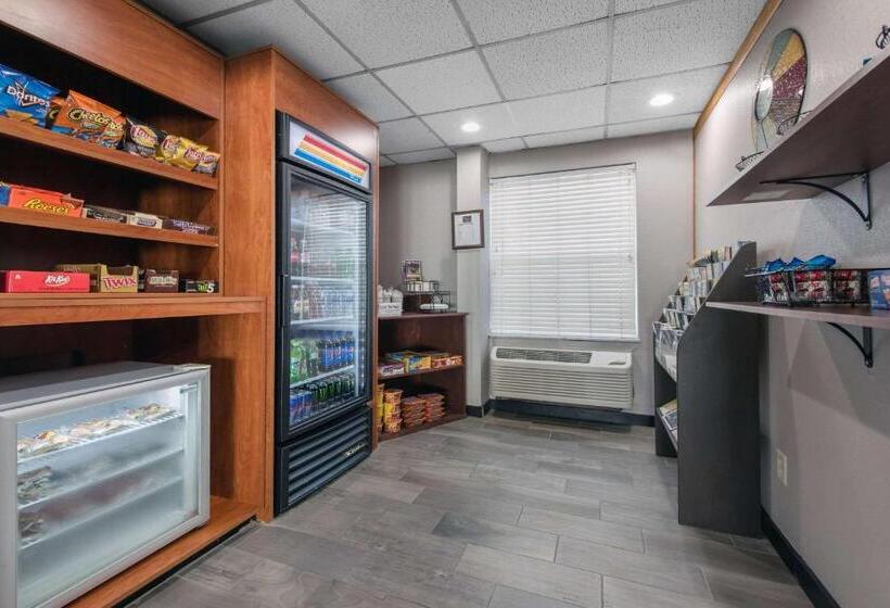 فندق Quality Inn