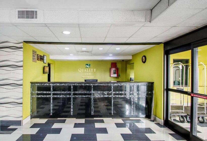 Отель Quality Inn Prattville I65