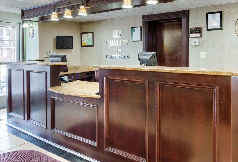 هتل Quality Inn