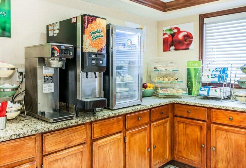 בית מלון כפרי Quality Inn South