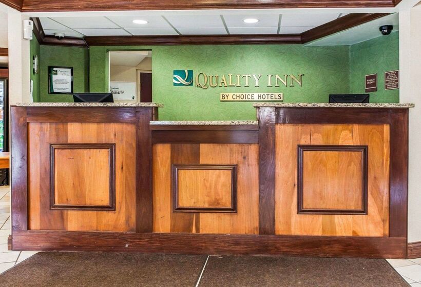 בית מלון כפרי Quality Inn South