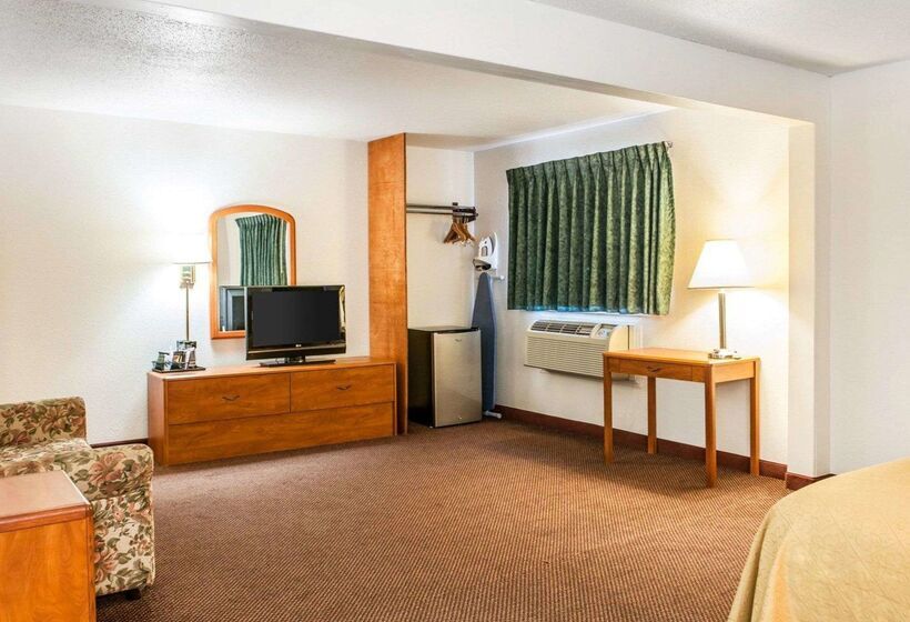 בית מלון כפרי Quality Inn South