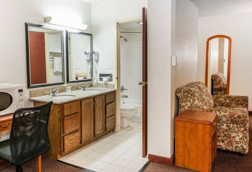 בית מלון כפרי Quality Inn South