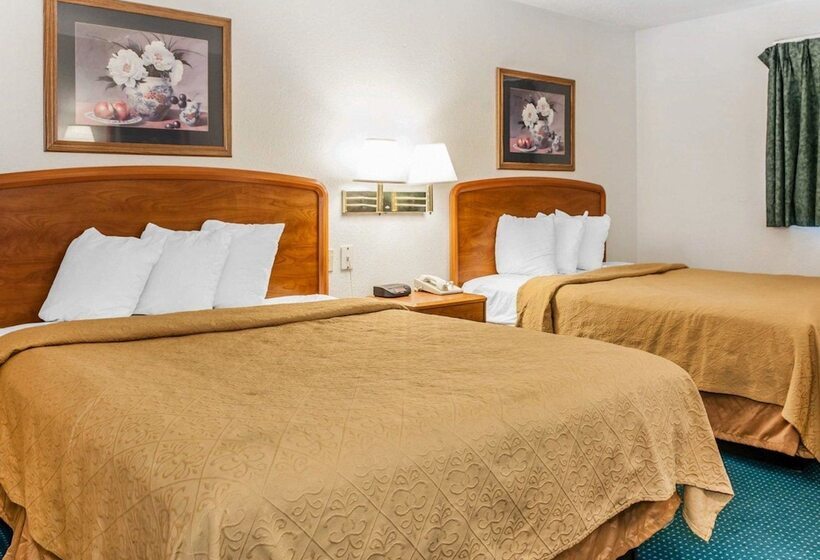 בית מלון כפרי Quality Inn South