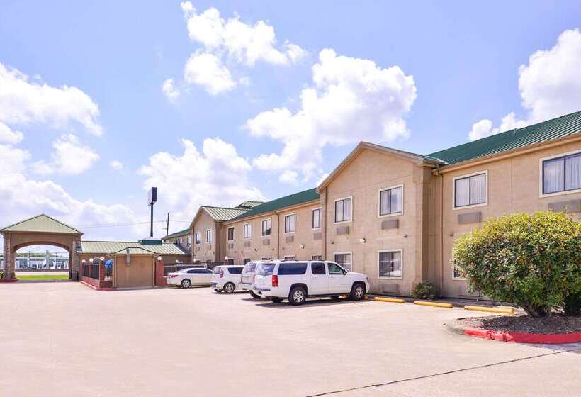 호텔 Quality Inn & Suites