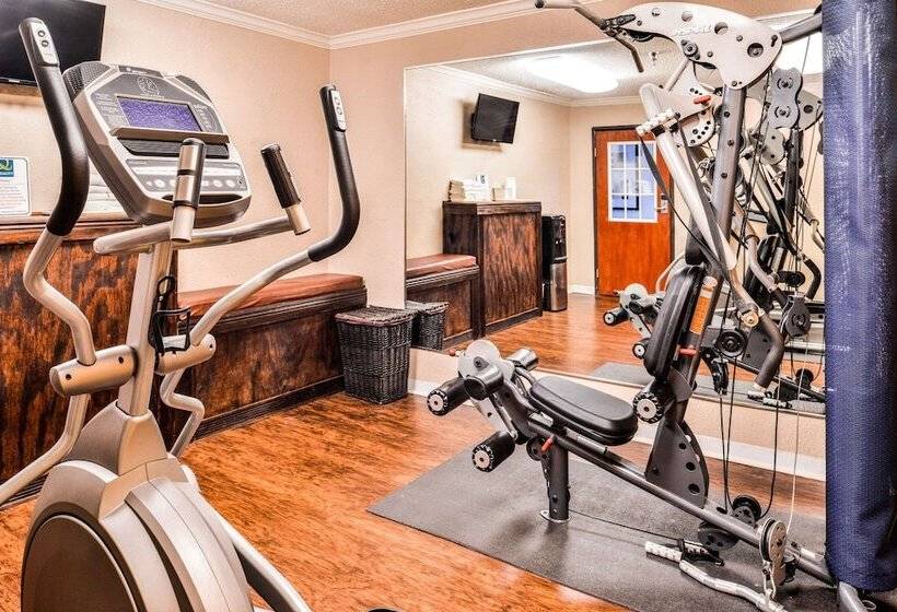 호텔 Quality Inn & Suites