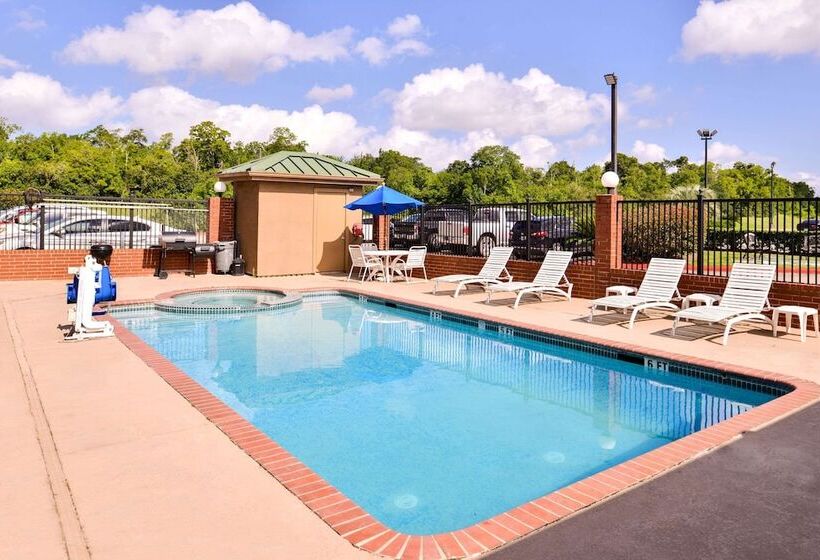 호텔 Quality Inn & Suites