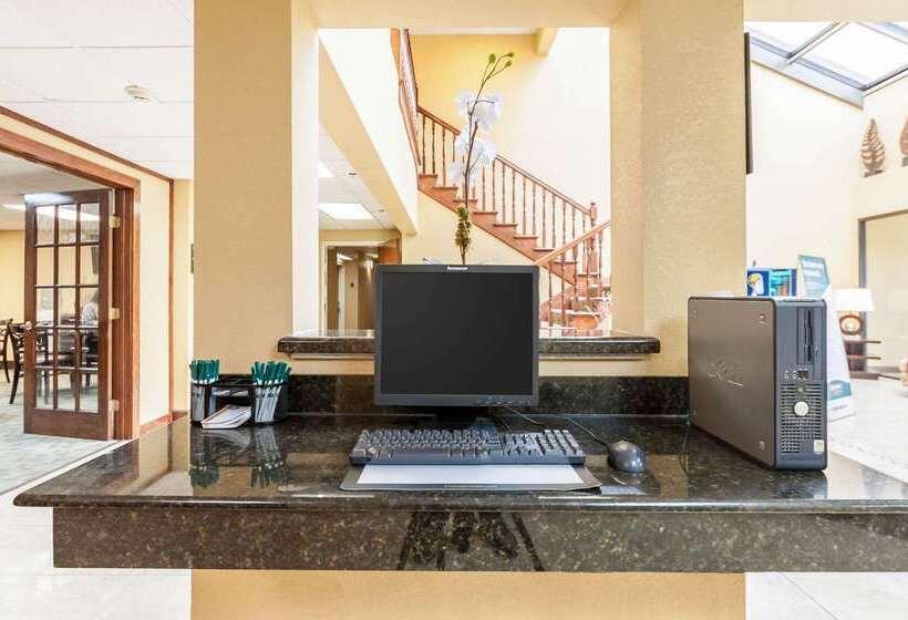 هتل Quality Inn And Suites Lafayette