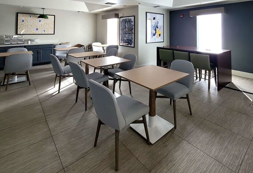 هتل Quality Inn And Suites Lafayette