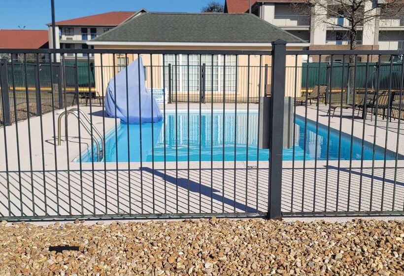 هتل Quality Inn And Suites Lafayette