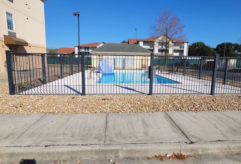 هتل Quality Inn And Suites Lafayette