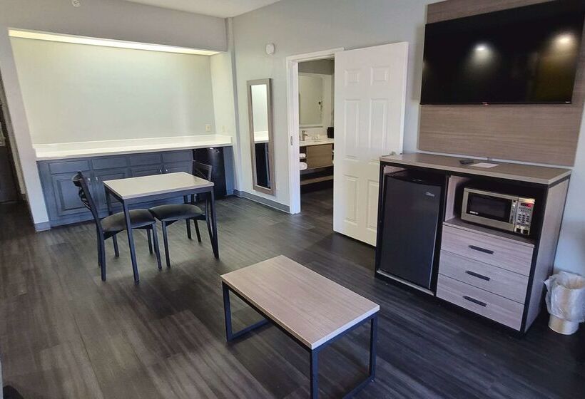 هتل Quality Inn And Suites Lafayette