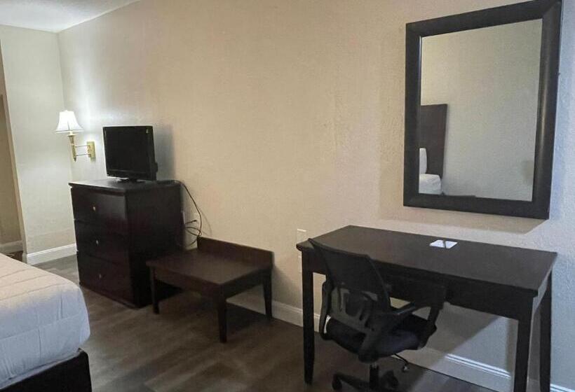 هتل Quality Inn And Suites Lafayette