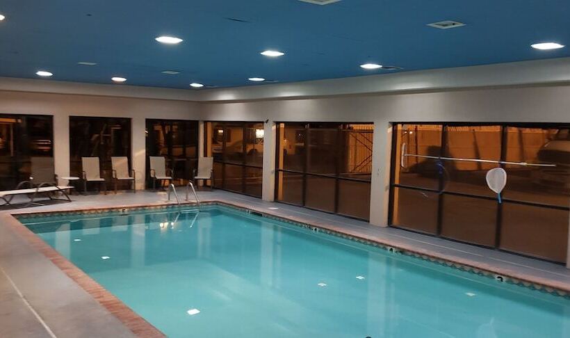 هتل Quality Inn And Suites Lafayette