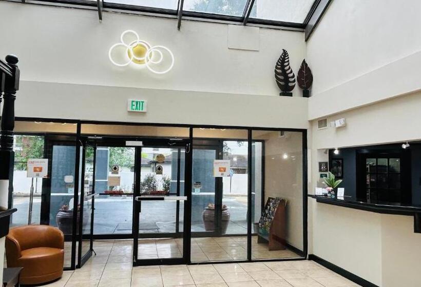 هتل Quality Inn And Suites Lafayette