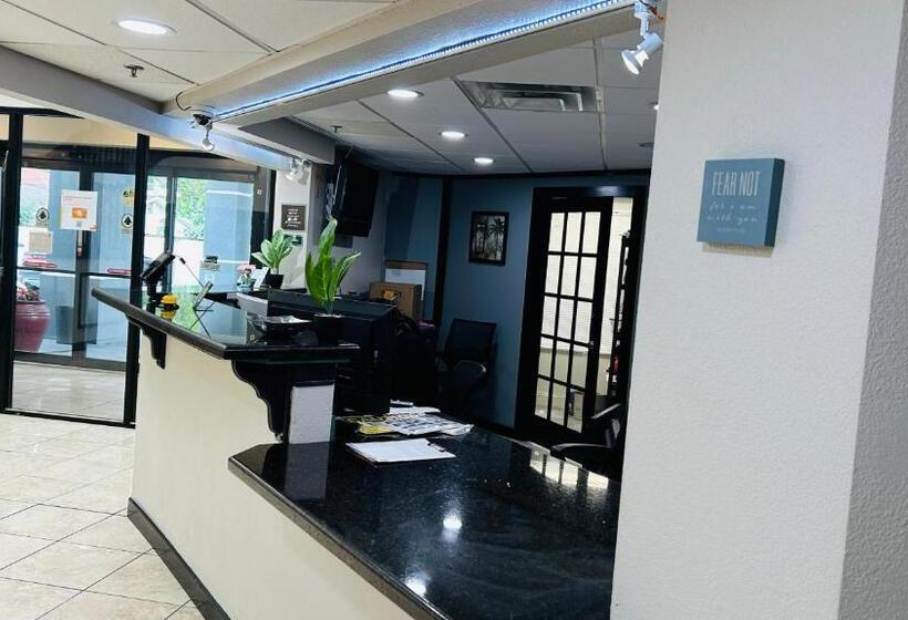 هتل Quality Inn And Suites Lafayette