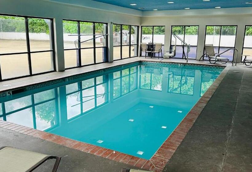 هتل Quality Inn And Suites Lafayette