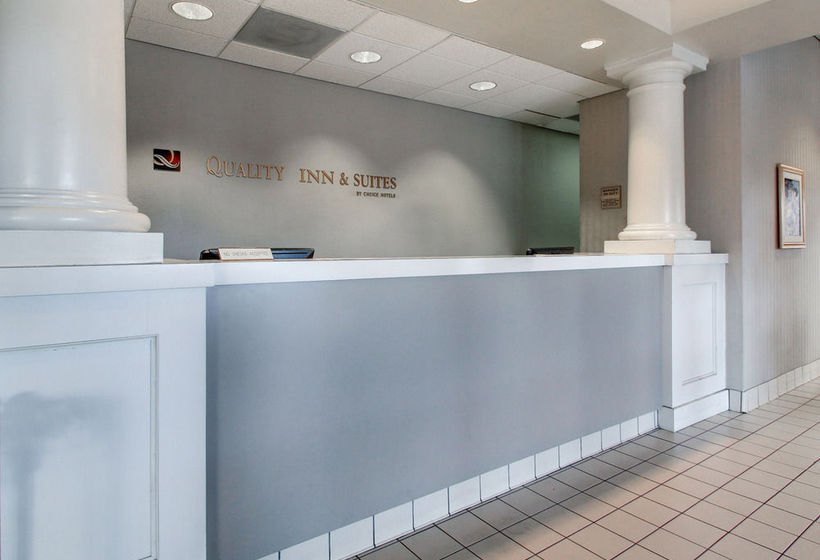 בית מלון כפרי Vicksburg Inn & Suites