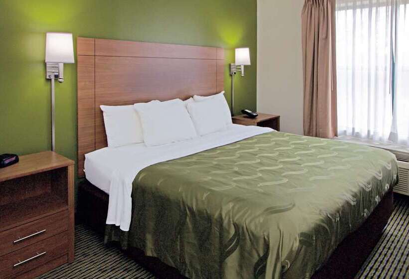 בית מלון כפרי Quality Suites Lake Wright  Norfolk Airport