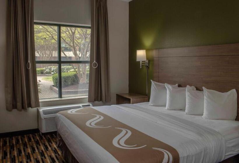 בית מלון כפרי Quality Suites Lake Wright  Norfolk Airport