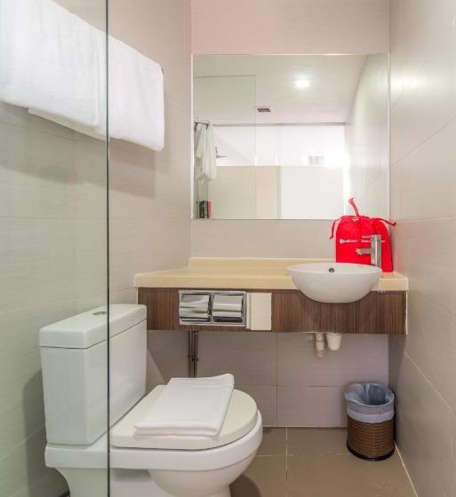 هتل Reddoorz Premium @ Serangoon