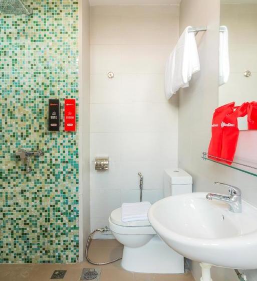 هتل Reddoorz Premium @ Serangoon