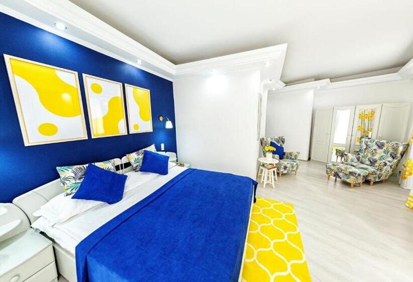 هتل Relax Comfort Suites