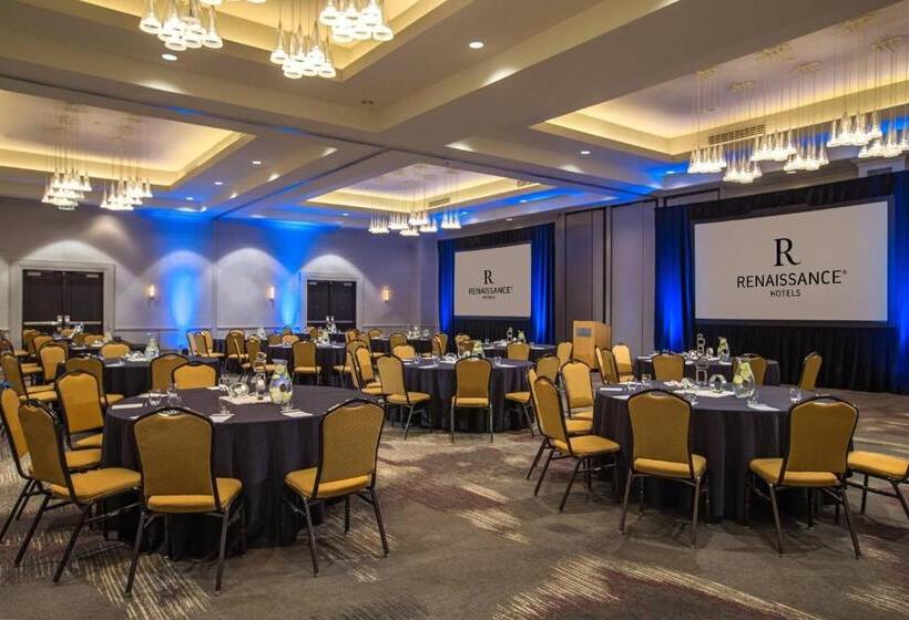 هتل Renaissance Chicago O Hare Suites