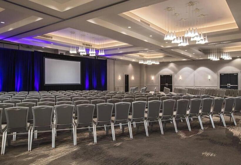 هتل Renaissance Chicago O Hare Suites