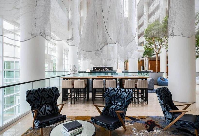 호텔 Renaissance Schaumburg Convention Center