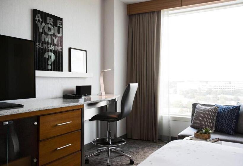 هتل Renaissance Schaumburg Convention Center