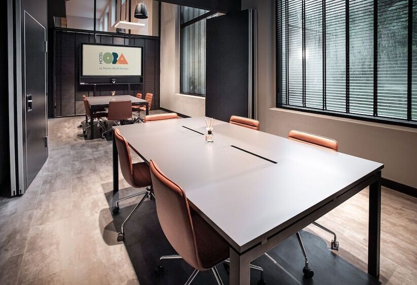 Resorts World Sentosa   Hotel Ora