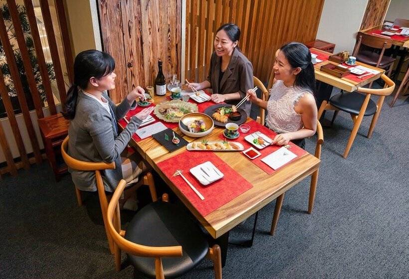 Resorts World Sentosa   Hotel Ora