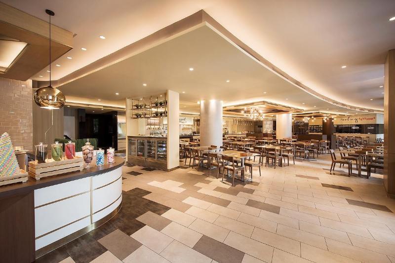 هتل Resorts World Sentosa