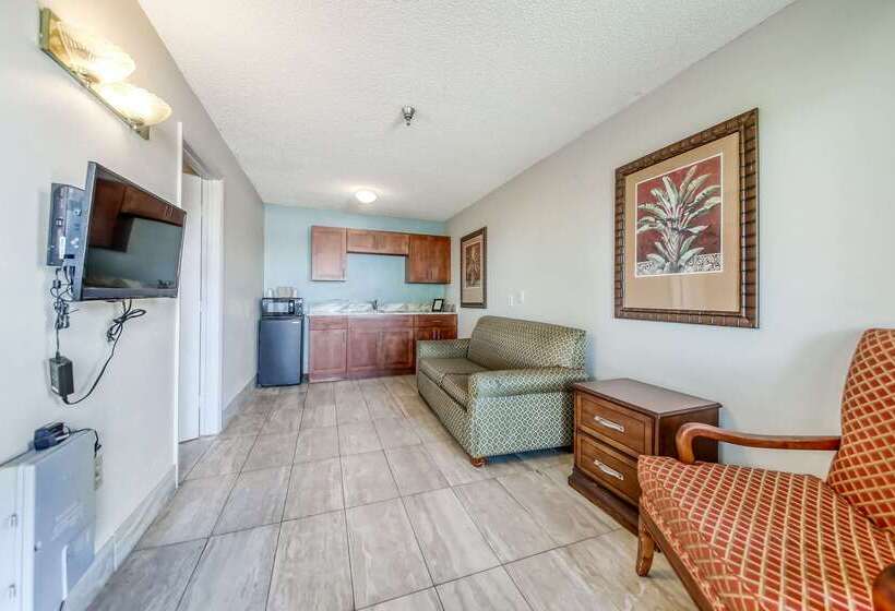 فندق Rodeway Inn & Suites