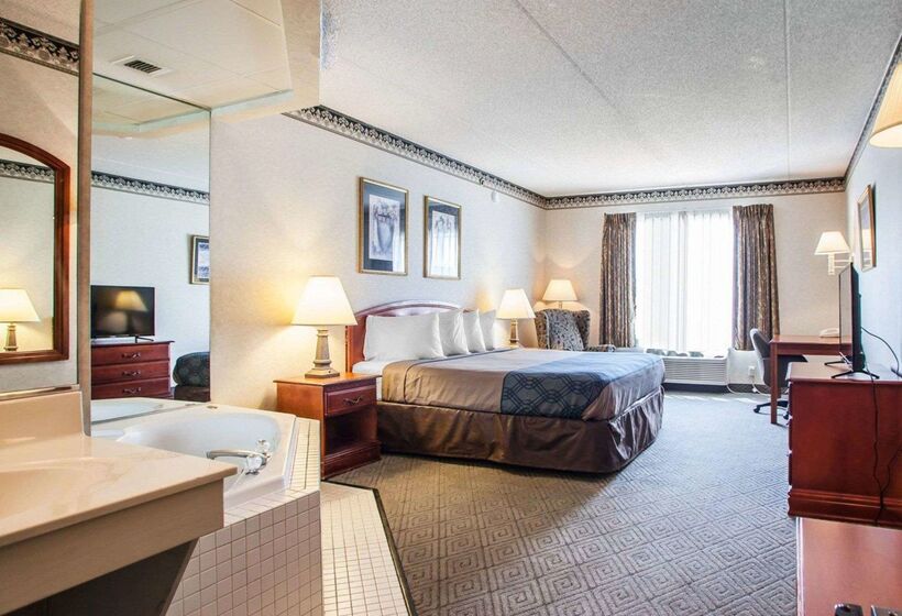 هتل Rodeway Inn & Suites Milwaukee Airport