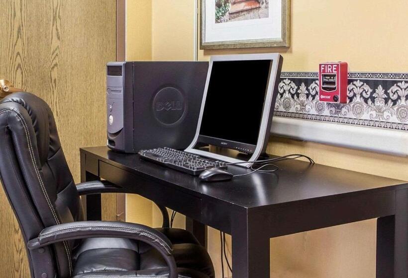 酒店 Rodeway Inn & Suites Milwaukee Airport