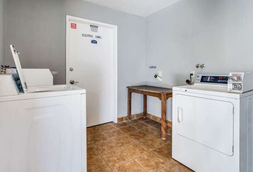 호텔 Rodeway Inn Old Town Temecula