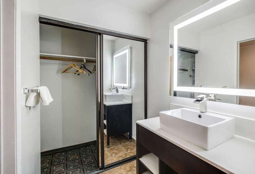 호텔 Rodeway Inn Old Town Temecula