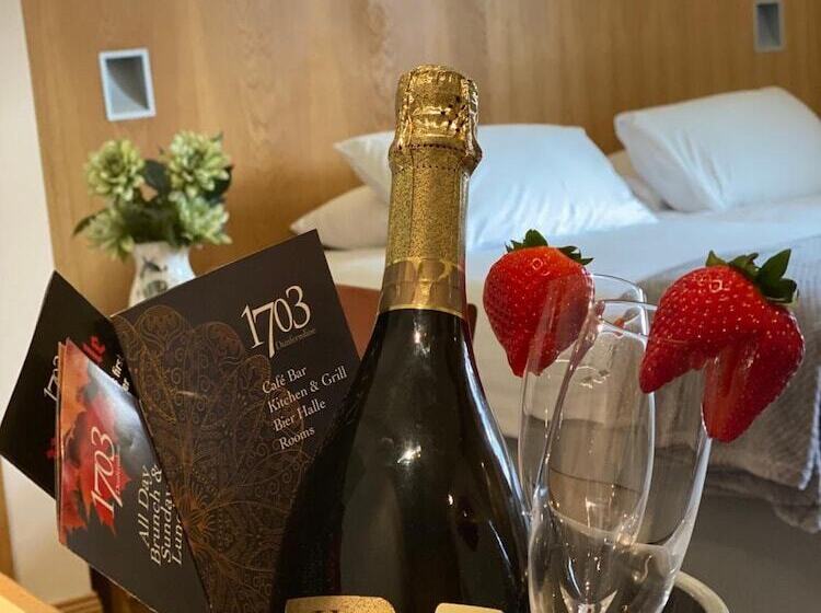 בית מלון כפרי Rooms At 1703