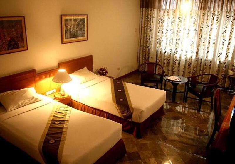 Отель Royal Lanna