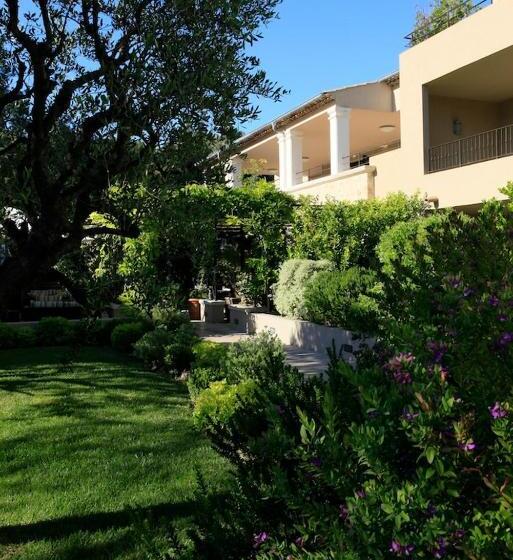 בית מלון כפרי Résidence Hôtelière 4 étoiles Les Mas Du Grand Vallon