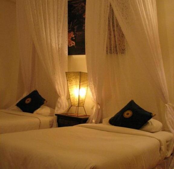 בית מלון כפרי Ruean Thai