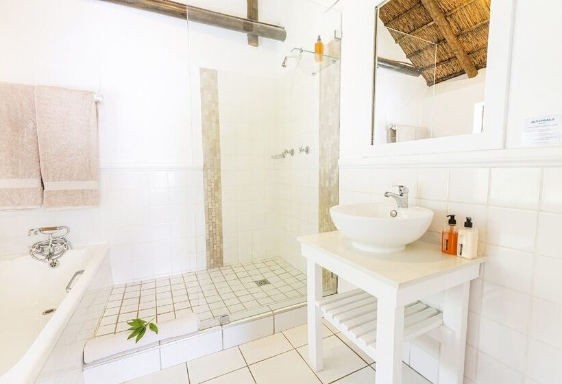 בית מלון כפרי Sandals Guest House